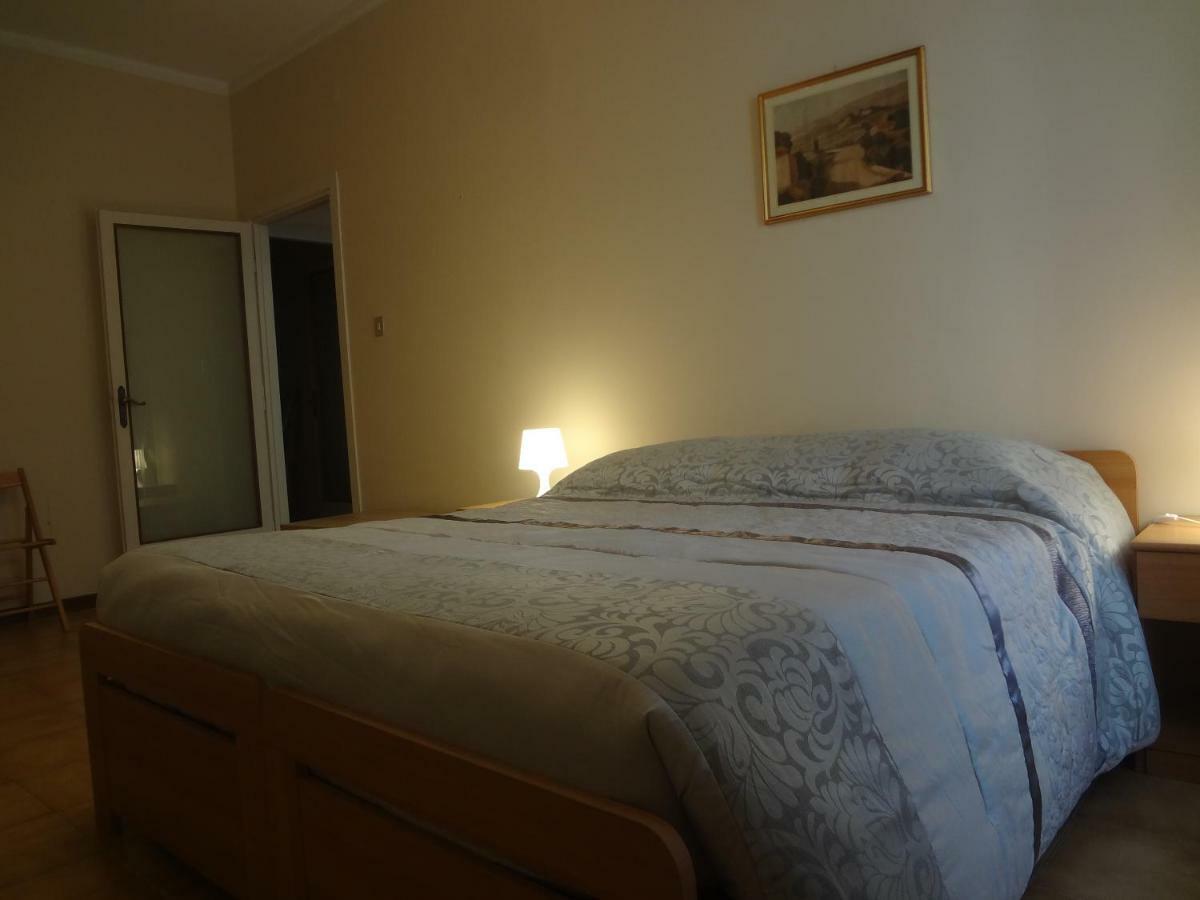 Accademia Apartment Ливорно Экстерьер фото