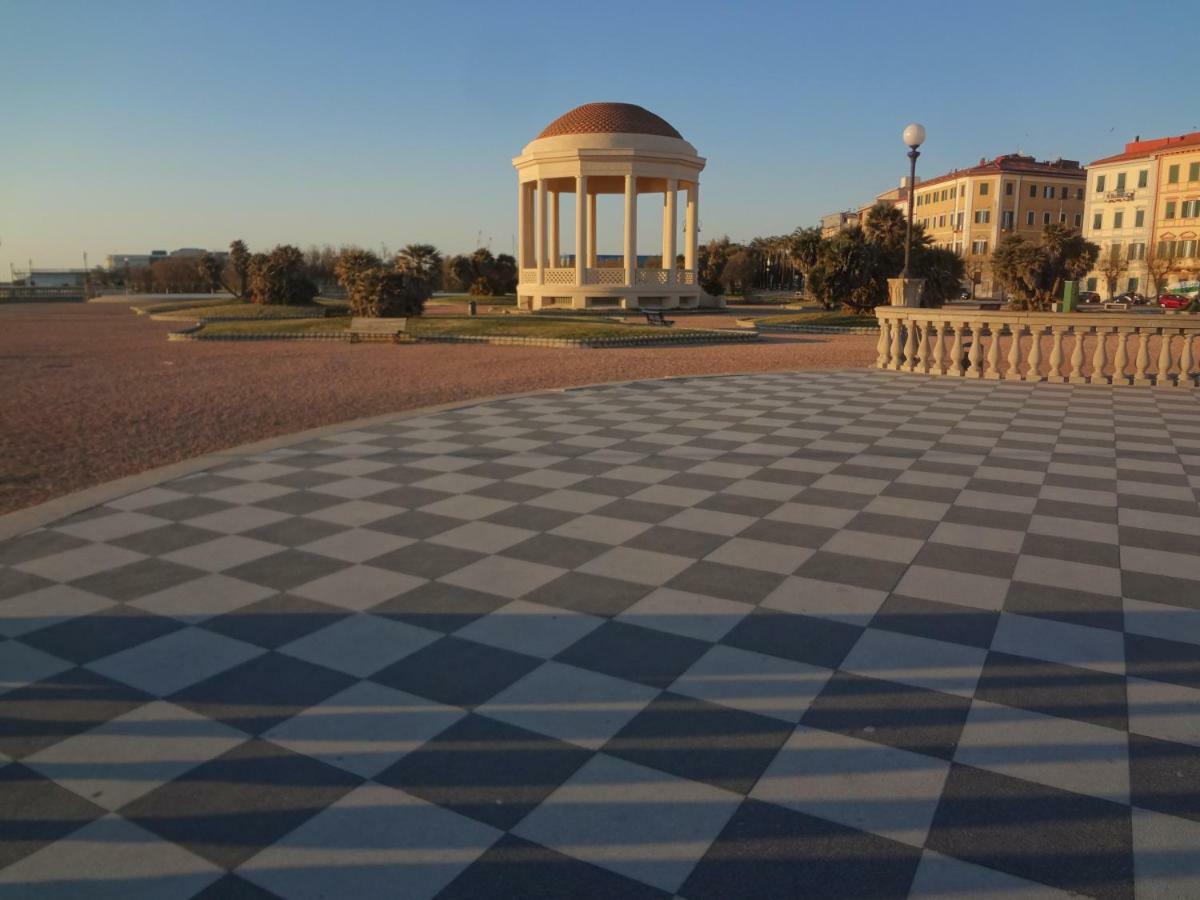 Accademia Apartment Ливорно Экстерьер фото
